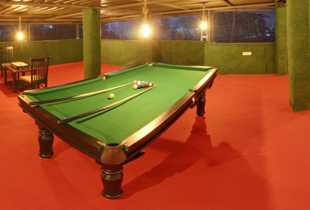Hotel Rain Sky Inn Lonavala Exteriör bild